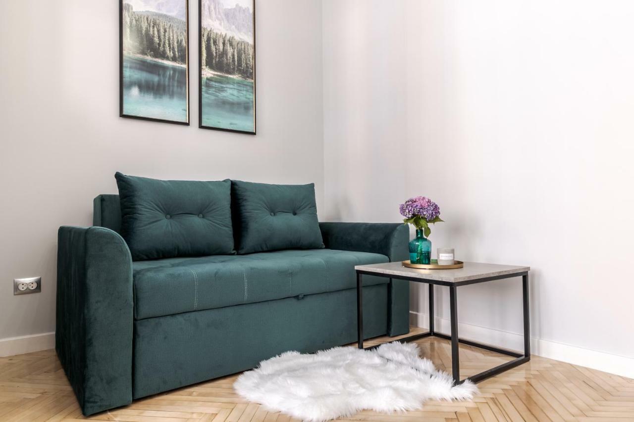 Modern Apartment 利沃夫 外观 照片