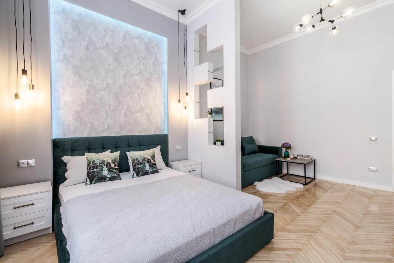 Modern Apartment 利沃夫 外观 照片