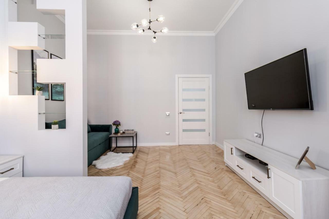 Modern Apartment 利沃夫 外观 照片